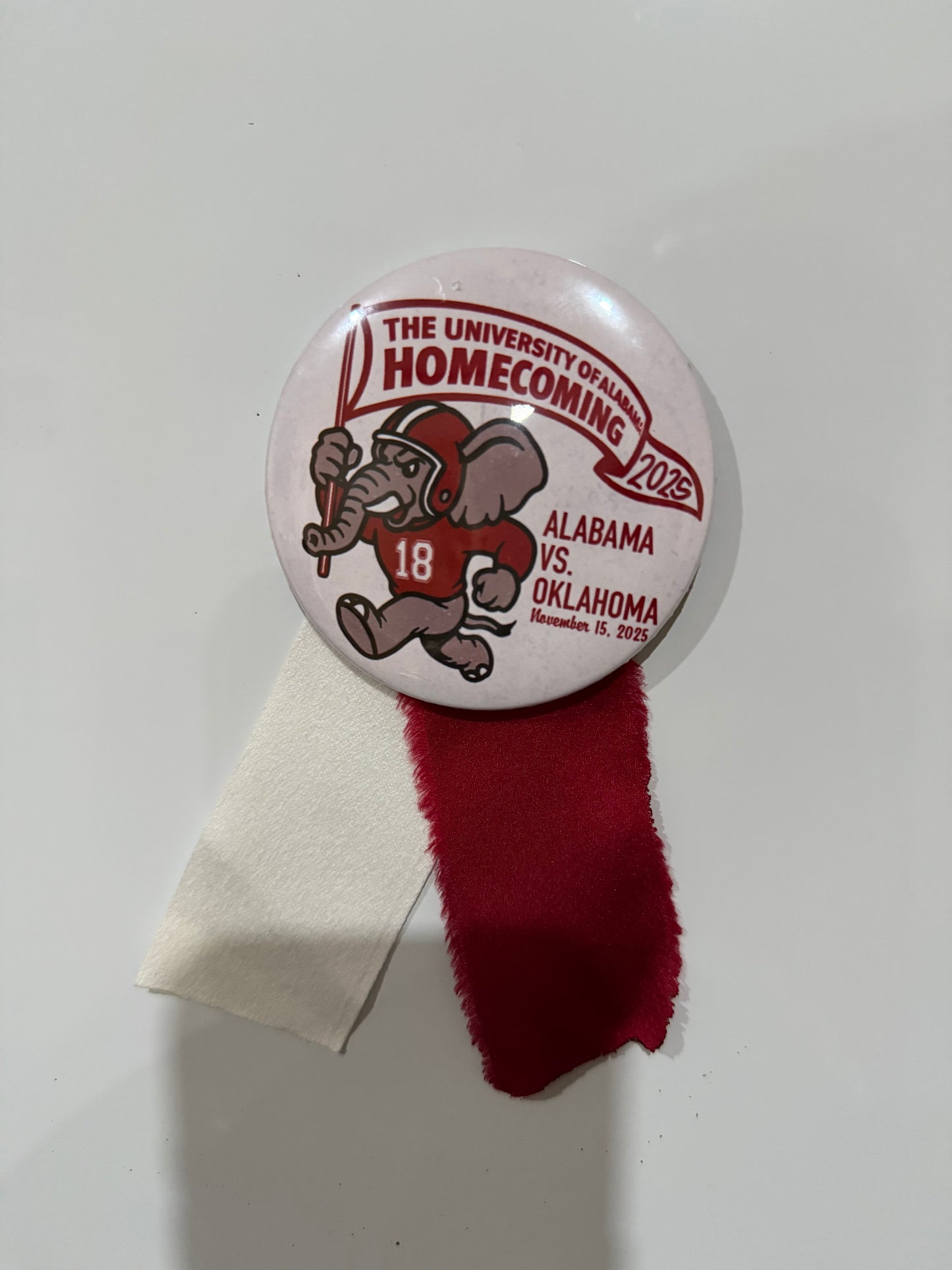 Homecoming 2025 w/Tails (white)